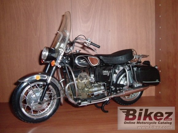 1973 Moto Guzzi V7 850 California photo